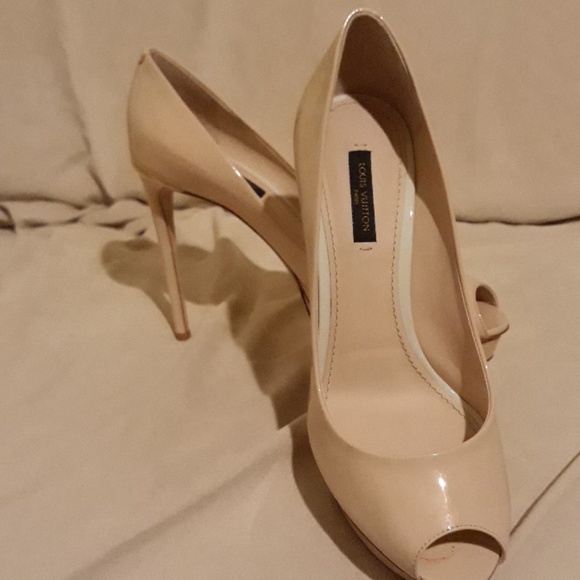 Authentic Louis vuitton heels - Picture 1 of 4